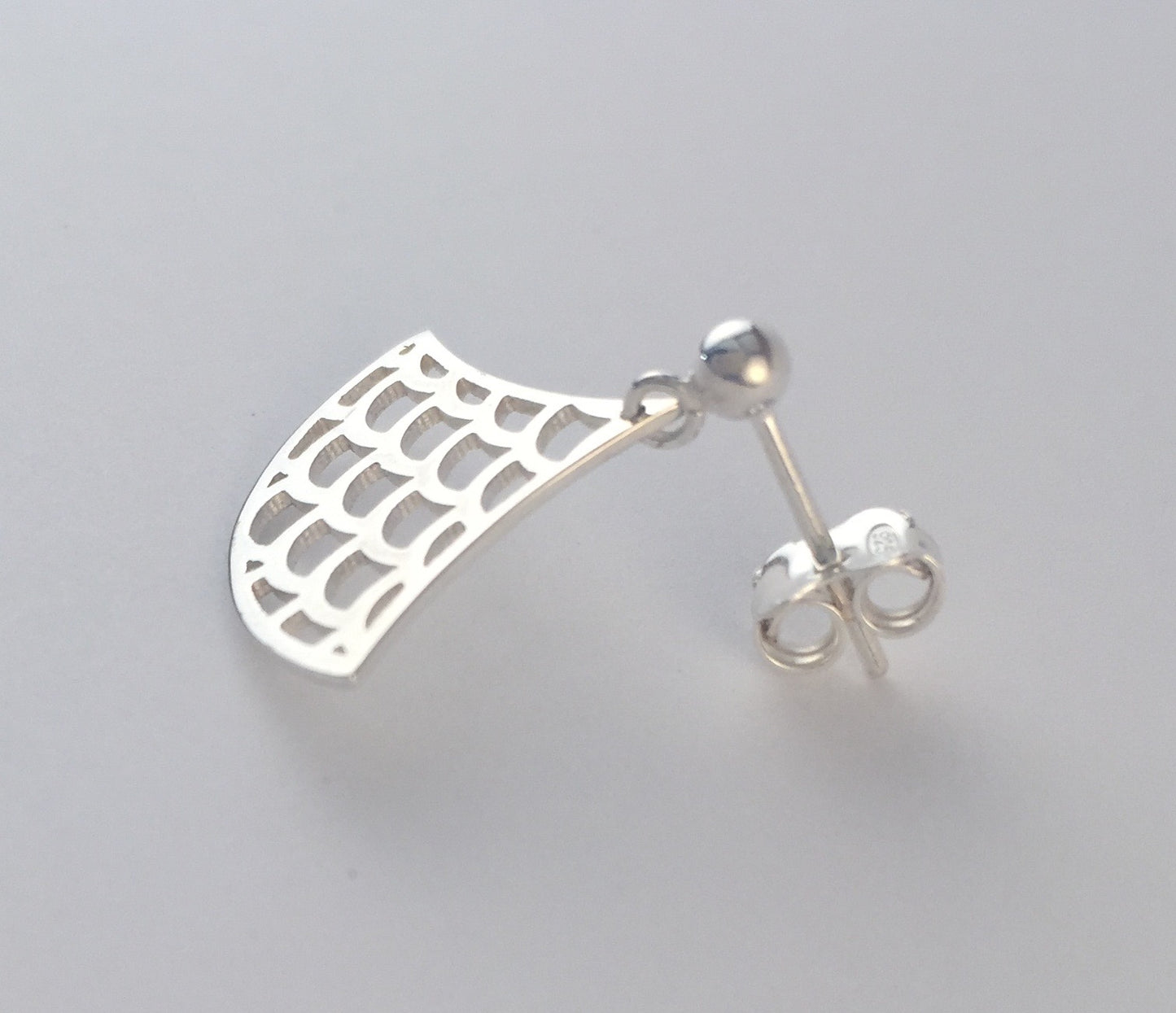 Boucles d'oreille Vague Seigaiha , argent sterling, inspiration Japon. Bijoux minimalistes.