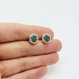 Boucles d'oreille cactus en micro-mosaïque de verre et argent sterling. Puces d'oreille rondes n.2.