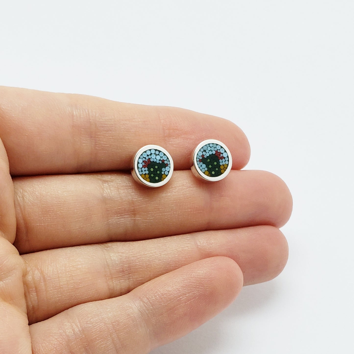 Boucles d'oreille cactus en micro-mosaïque de verre et argent sterling. Puces d'oreille rondes n.3.