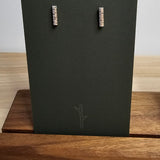 Puces d'oreille Bouleau, boucles d'oreille inspirée de l'écorce des arbres et entièrement faites à la main. Argent sterling.