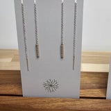 Boucle d'oreille Bouleau style enfile aiguille, inspirée de l'écorce des arbres et entièrement faites à la main. Argent sterling.