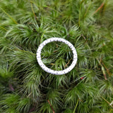 Bague Bouleau, jonc inspiré de l'écorce du bouleau. Argent sterling. Bague mixte, pour femme et homme.