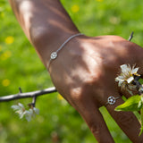 Bracelet Sakura, fleurs de cerisier, bijou minimaliste, argent sterling, bijou d'inspiration Japonaise.