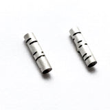 Puces d'oreille Bouleau, boucles d'oreille inspirée de l'écorce des arbres et entièrement faites à la main. Argent sterling.